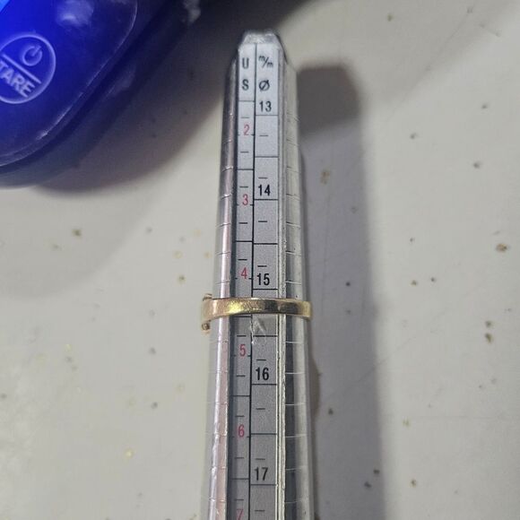 14k Elegant Gold, Ruby, & Diamond Ring - Picture 4 of 8